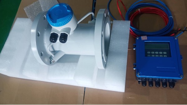 青天儀表管道式超聲波流量計準備發貨啦