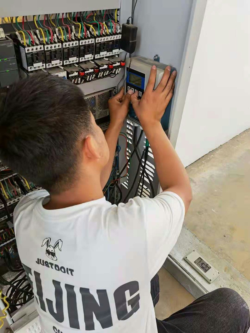 污水流量計售后現場1